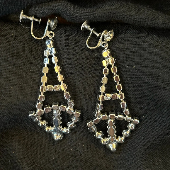 Vintage  Crystal Dangle Screwback Earrings - Picture 6 of 8